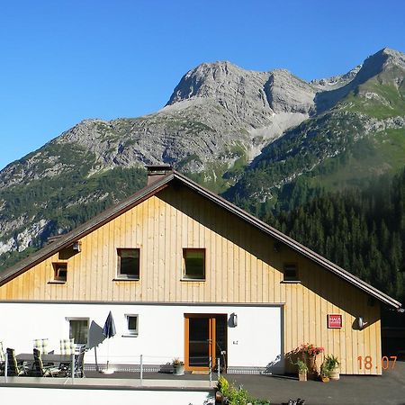 Haus Gaudenz Apartment Warth  Bagian luar foto
